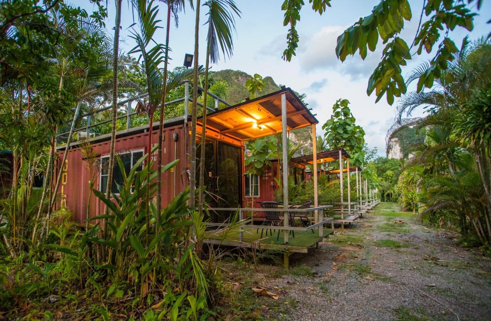 The Camper Lodge Khao Sok Ban Bang Bon Exterior photo