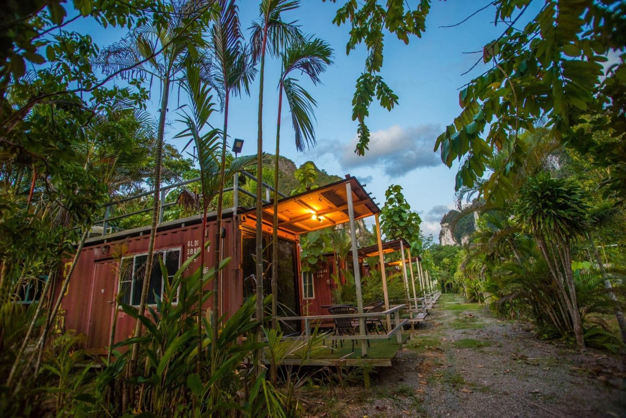 The Camper Lodge Khao Sok Ban Bang Bon Exterior photo