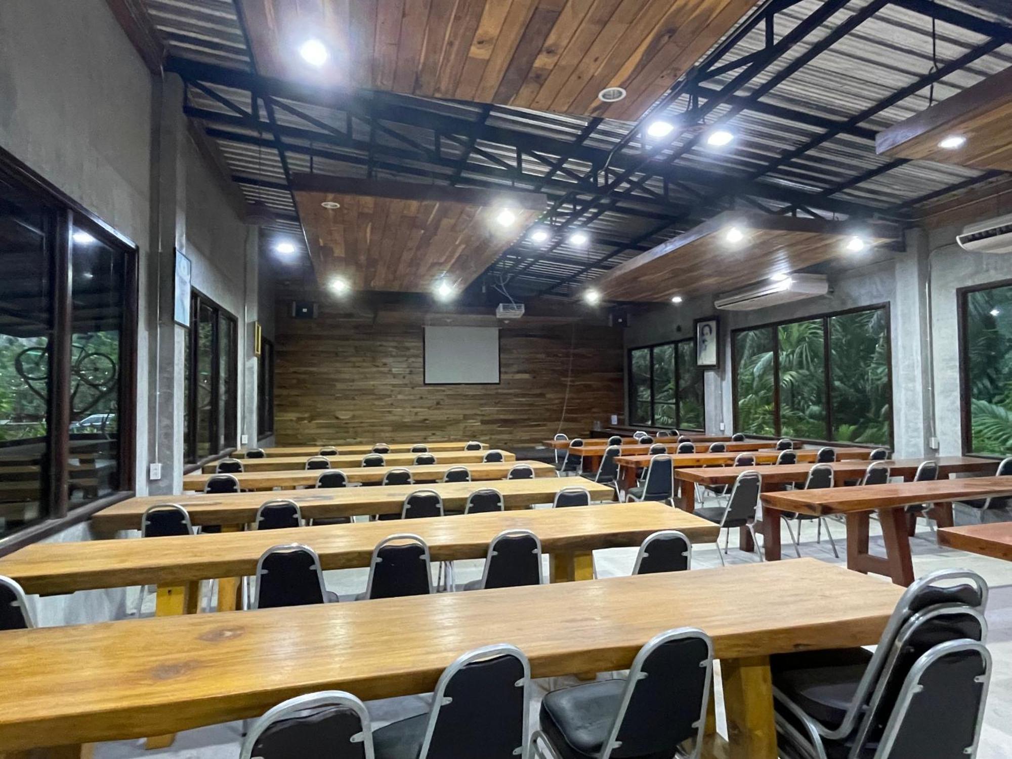 The Camper Lodge Khao Sok Ban Bang Bon Exterior photo