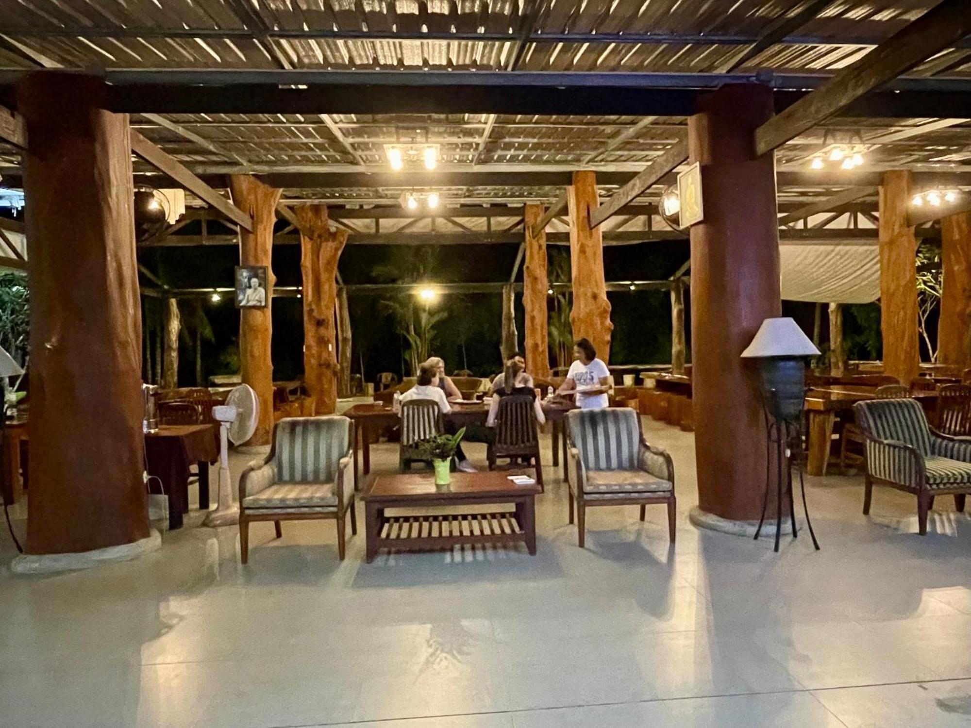 The Camper Lodge Khao Sok Ban Bang Bon Exterior photo